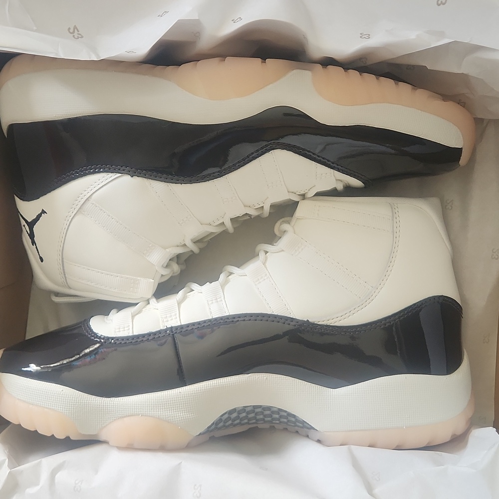 Jordan 11 Retro Sail and Velvet Brown